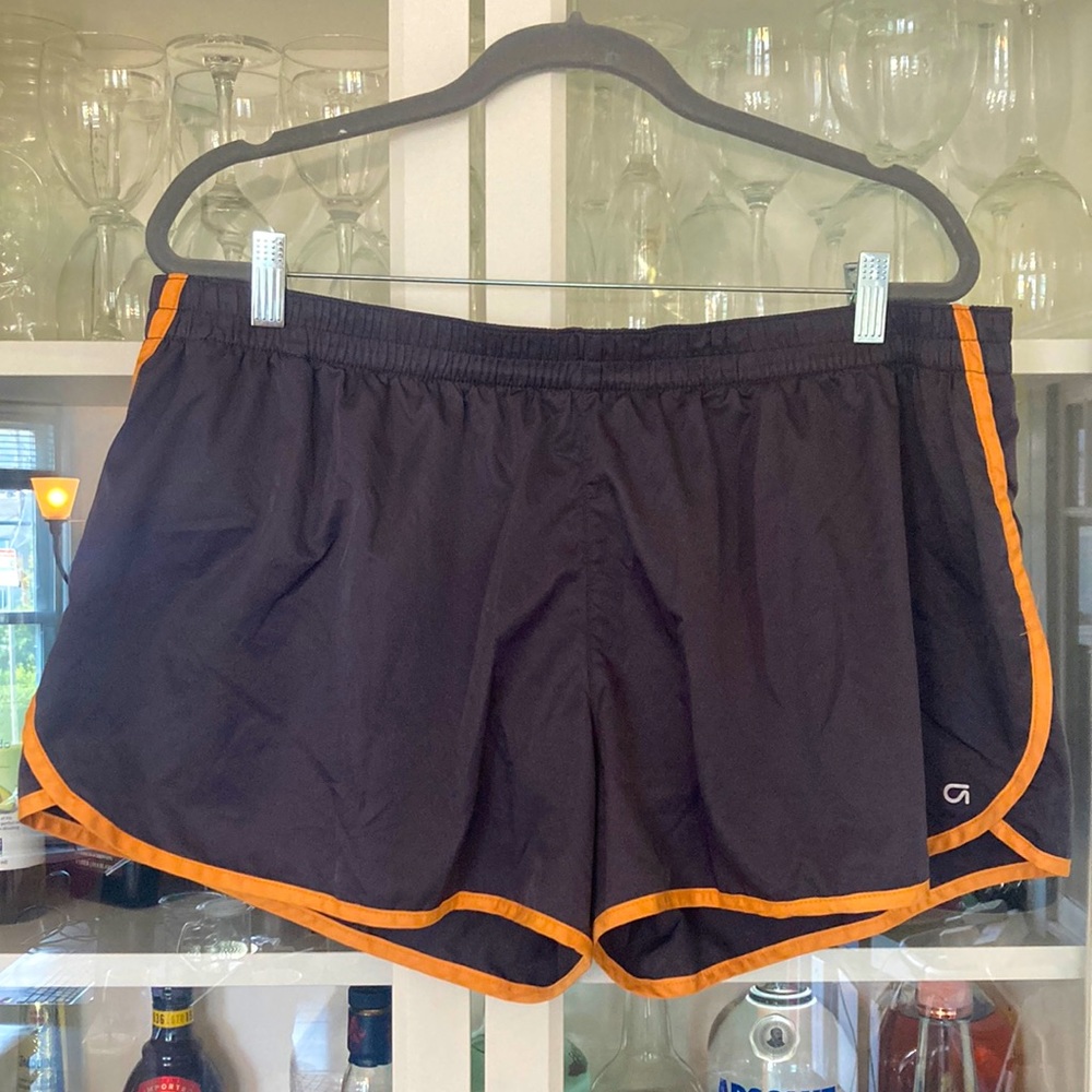 GapBodyFit size XL running shorts